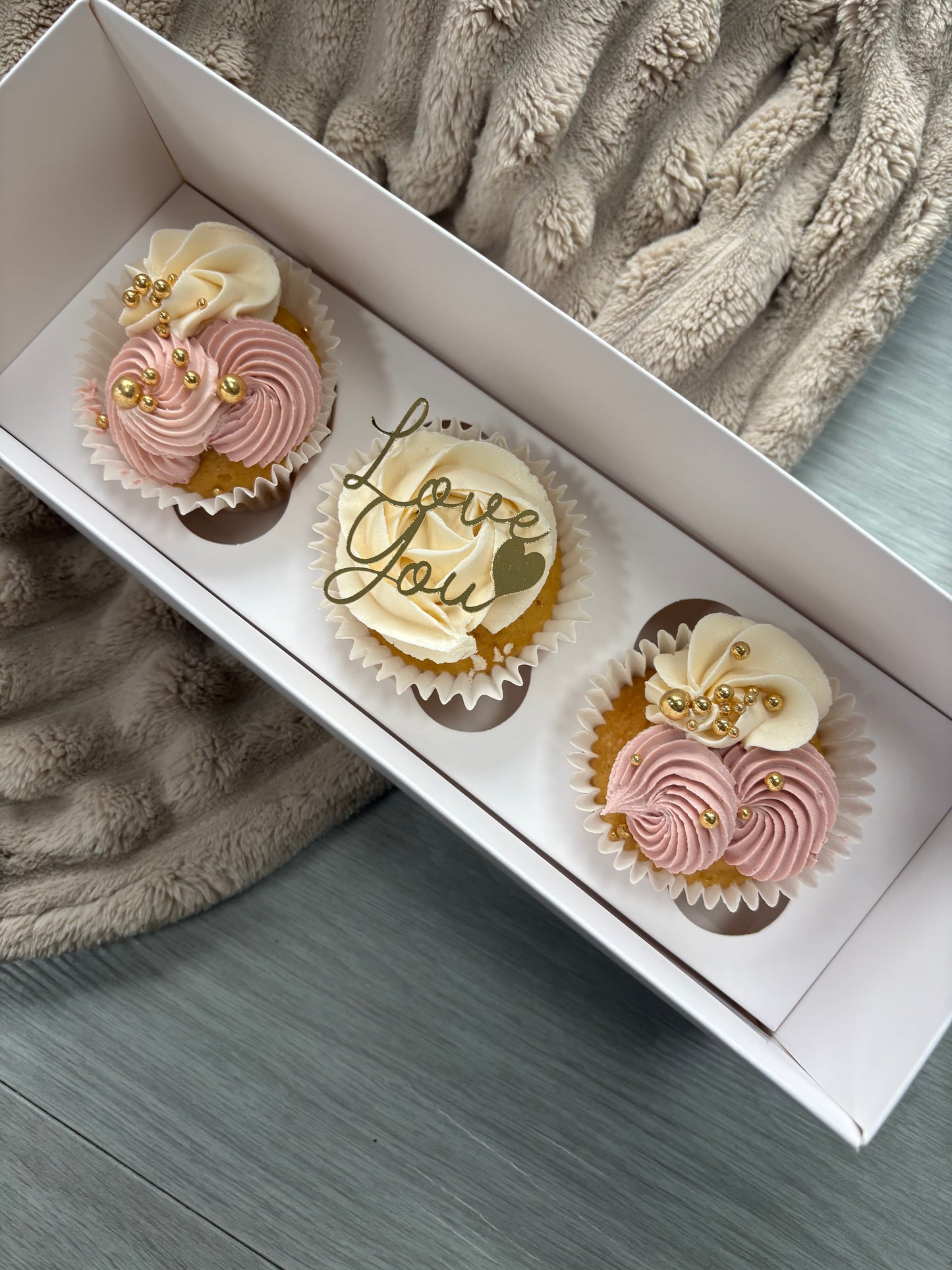 Valentines cupcake topper, Love you cupcake topper, Cake charms.