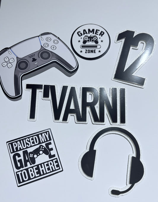 Gamer cake topper set with personalised name and age