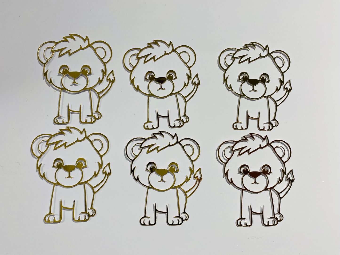 Baby lion cupcake toppers