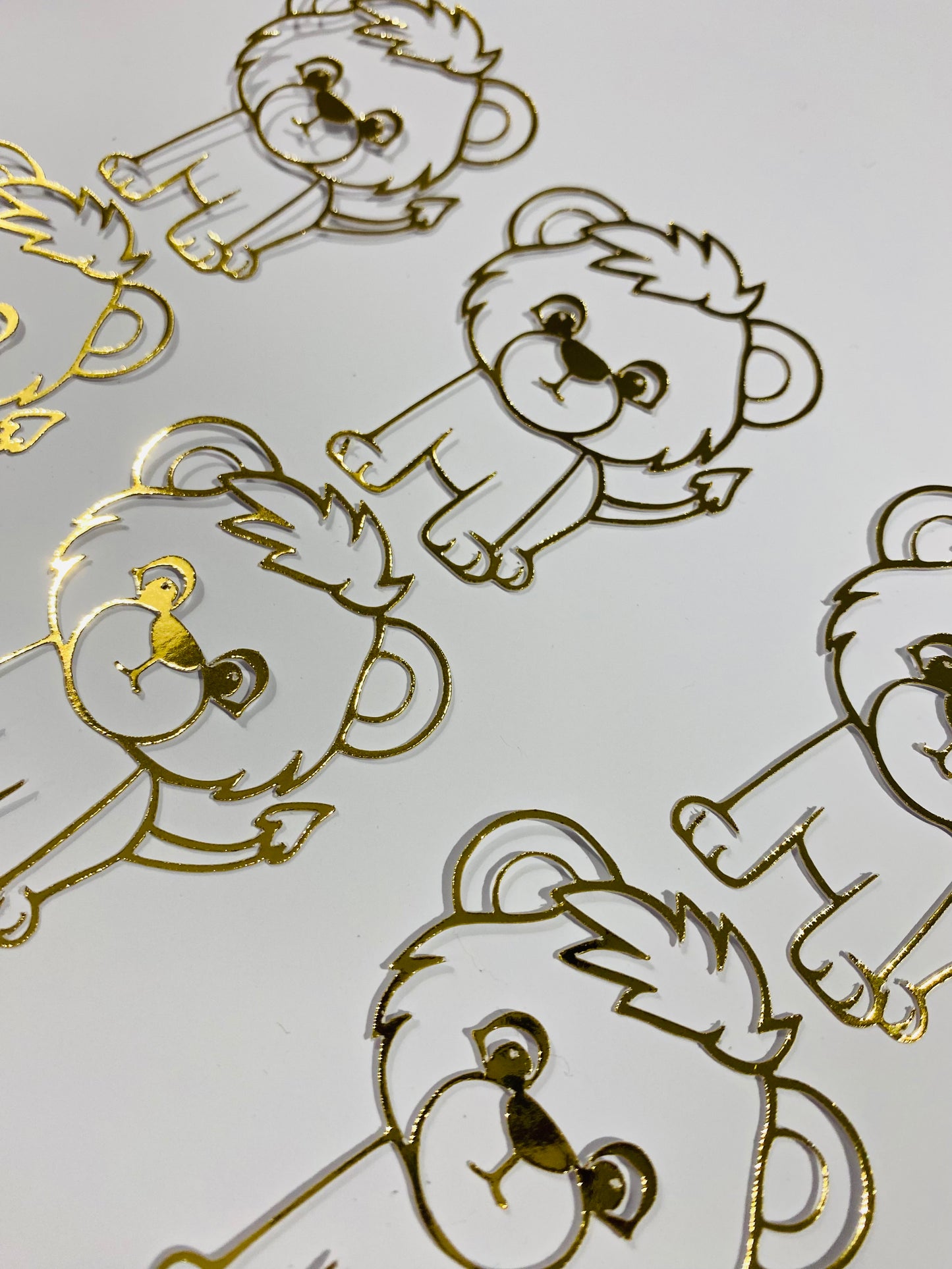 Baby lion cupcake toppers