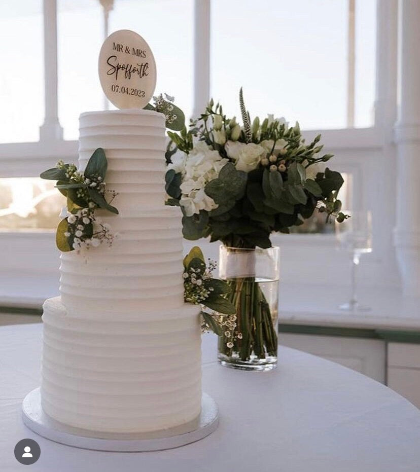Wedding cake topper, Personalised acrylic wedding cake